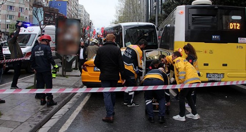 2 otobüs, taksi ve servis aracı birbirine girdi