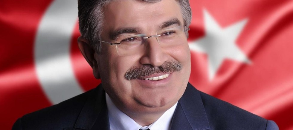 AK Parti’den istifa eden İdris Naim Şahin