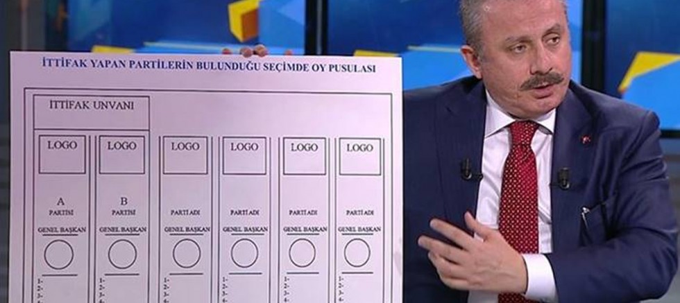 Cumhurbaşkanı adaylarının oy pusulasındaki