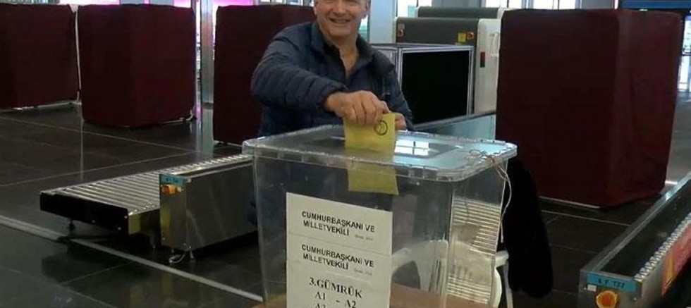 Gurbetçiler bugün sandık başına gitti