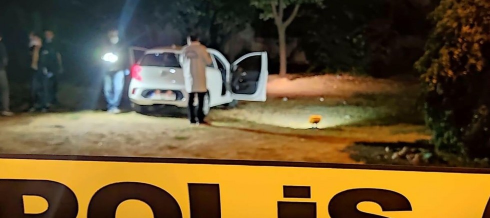 SULTANGAZİ’DE KADINI YARALAYIP