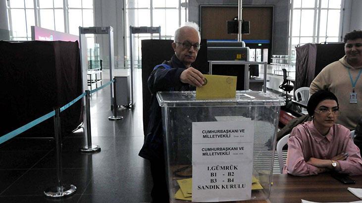 İstanbul Havalimanı’nda kullanılan oy sayımında rekor katılım.