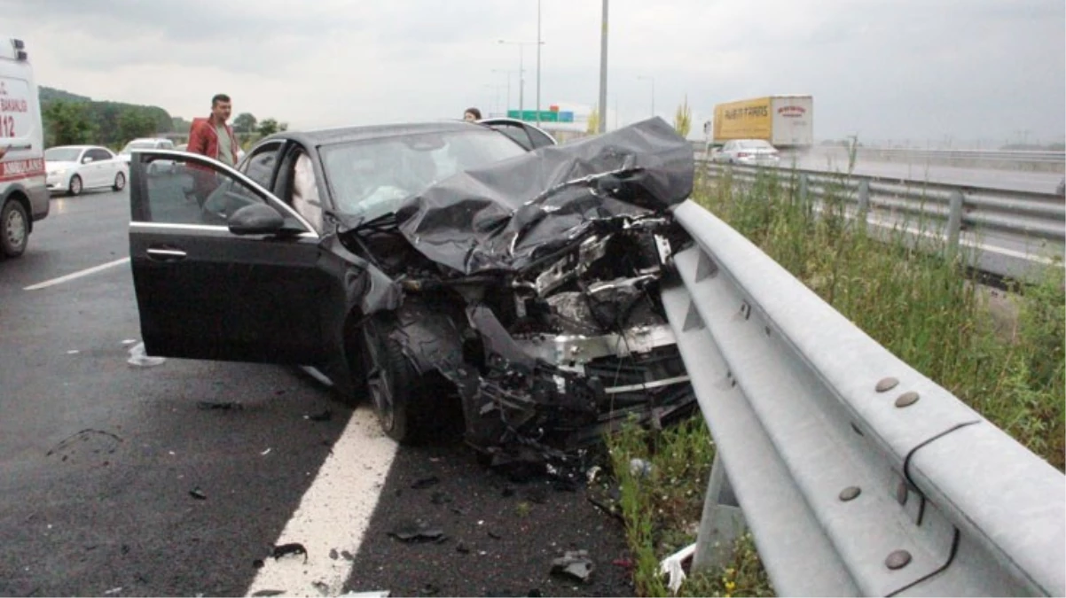 Kuzey Marmara Otoyolu’nda 4 araç birbirine girdi! Öğretim üyesi olay yerinde hayatını kaybetti