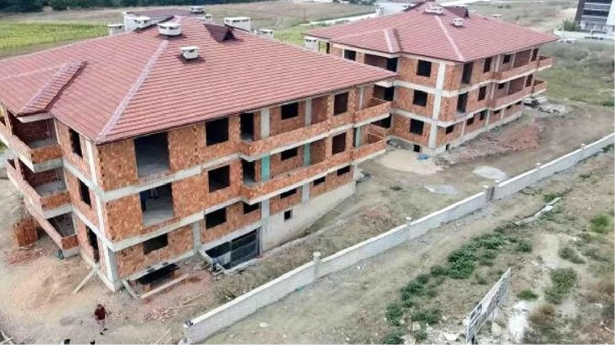 27 daireli inşaat için ‘uygunluk’ raporu verilen beton ‘kullanılamaz’ çıktı, binalar apar topar yıkıldı