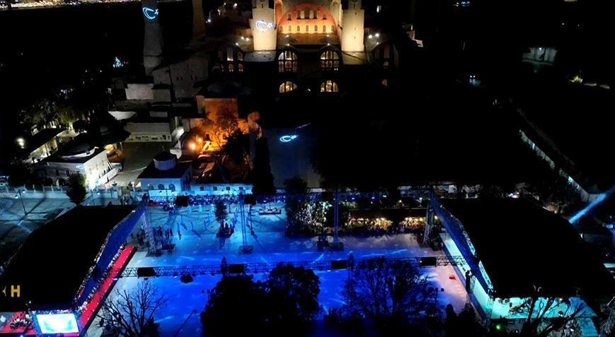 Ayasofya Meydanı’ndaki semazen gösterisi büyüledi