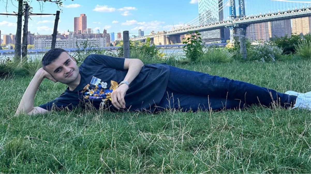 İğne ipliğe dönen CZN Burak, 8 yıl önceki halini paylaşıp yorumu takipçilerine bıraktı