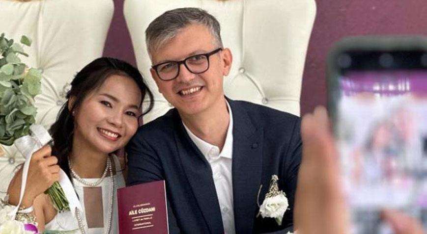 Büyük aşk Bangkok’da başladı, Bilecik’te evlendiler