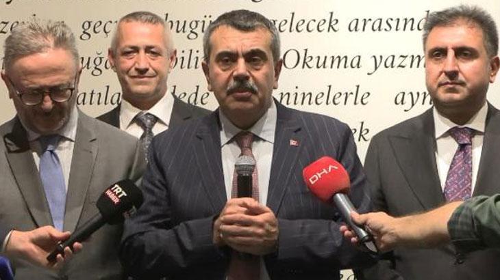 ‘Cumhuriyetin 100. Yılında Eğitimden İzler Sergisi’ açıldı