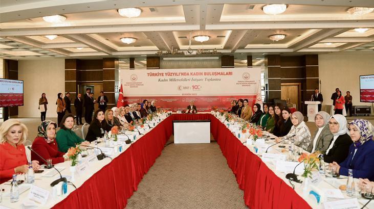 Bakan Göktaş, kadın vekillerle buluştu