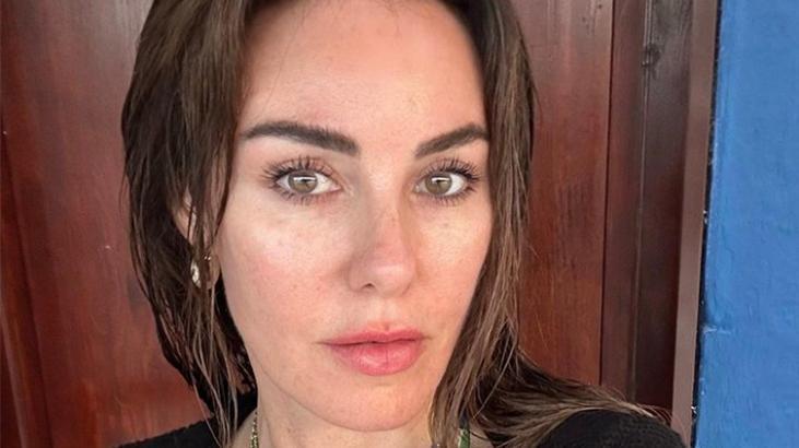 Defne Samyeli’den tatil pozları