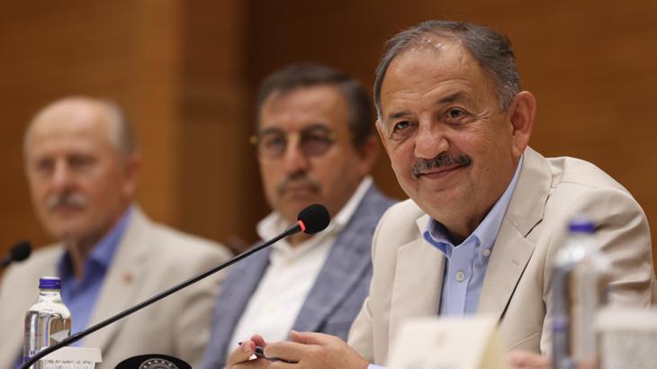 Bakan Özhaseki: Konutları en kısa sürede teslim edeceğiz