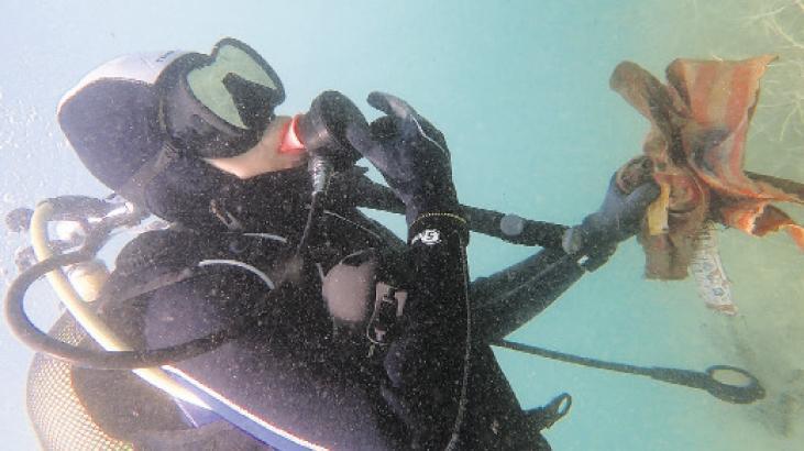 Denizden çim biçme makinesi çıktı