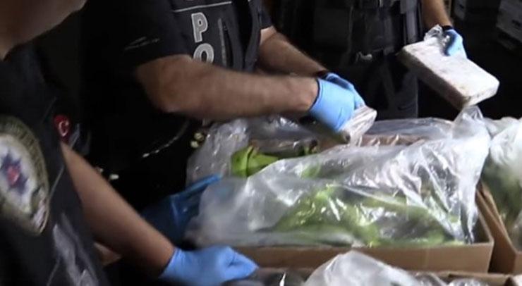 Rota takip edildi, operasyon başladı! Mersin Limanı’nda 610 kilogram kokain ele geçirildi