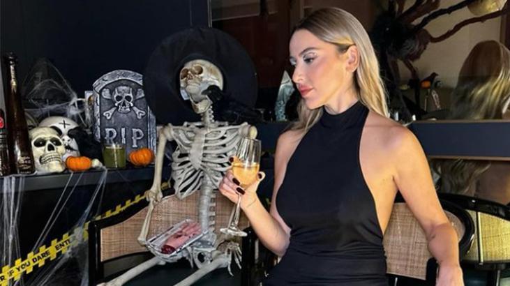 Hadise iskeletlerle dertleşti: Sadece başımdan geçenleri anlatıyordum!