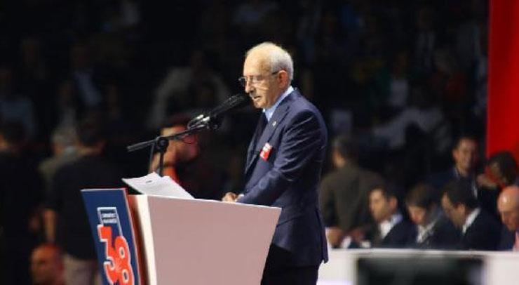 CHP’de kurultay günü! Kılıçdaroğlu’ndan sert mesajlar: Sırtımdaki hançerlerle seçime girdim