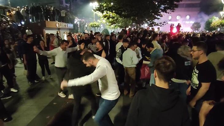 Trabzon’da Fenerbahçe maçı sonrası coşkulu kutlama!