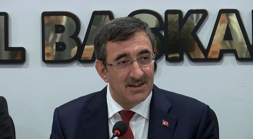 Cumhurbaşkanı Yardımcısı Cevdet Yılmaz AK Parti İl Başkanlığını ziyaret etti