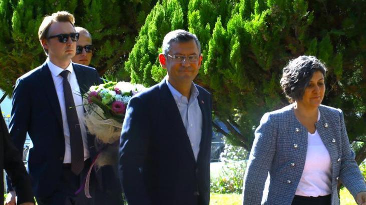 Özgür Özel ve eşinden Kılıçdaroğlu çiftine ziyaret