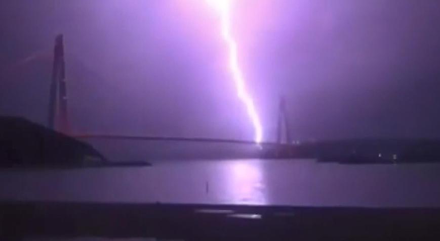 ‘Yavuz Sultan Selim Köprüsü’ne yıldırım düştü’ paylaşımlarına flaş açıklama