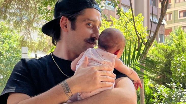 Bora Akkaş’tan minik kızıyla paylaşım: Büyüdüğü için kolumda uyuyamıyor