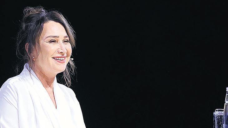 ‘Bir Demet Muhabbet’le güldürdü