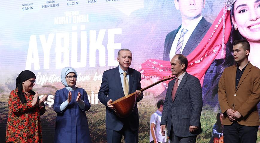 Cumhurbaşkanı Erdoğan Aybüke: Öğretmen Oldum Ben filminin galasına katıldı