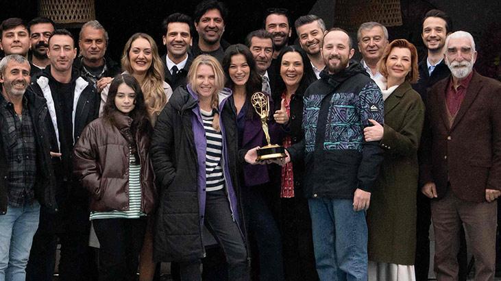 Emmy ödüllü ‘Yargı’ ekibi sette başarılarını kutladı