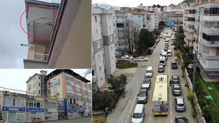 Depremin merkezi! İnsanlar sokaklara döküldü, binalarda çatlaklar var
