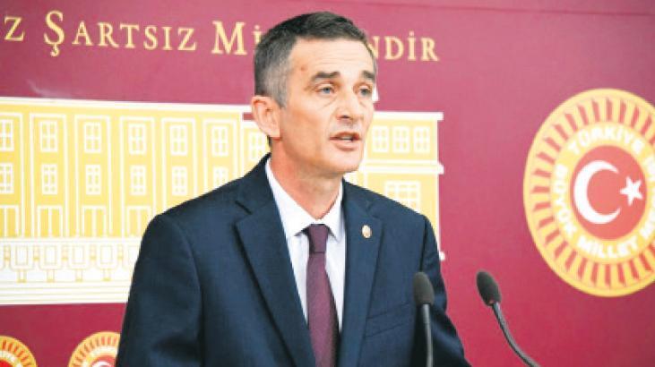 Ümit Dikbayır ihraç edildi