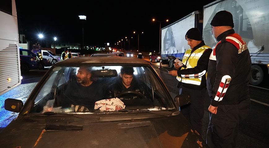 43 ilin geçiş noktasında kış lastiği denetimi! Tek tek kontrol ediliyor