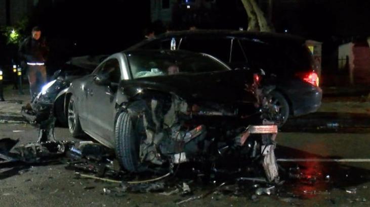 Alkollü sürücü denetim noktasında kaza yaptı