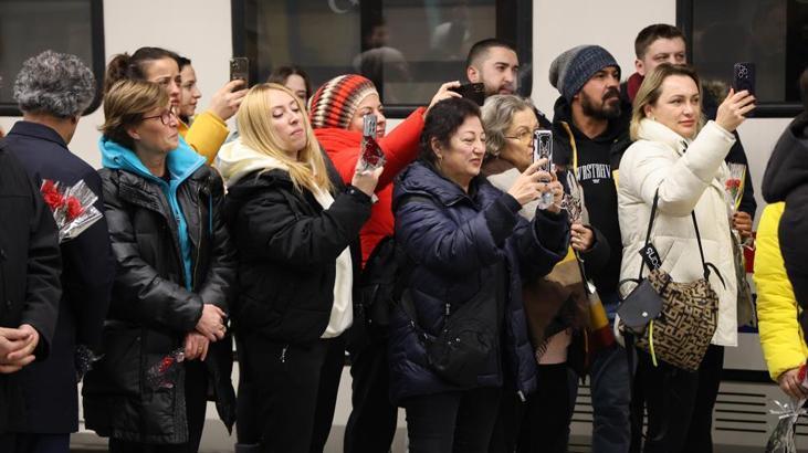 Doğu Ekspresi yolcularına Sivas’ta halaylı karşılama