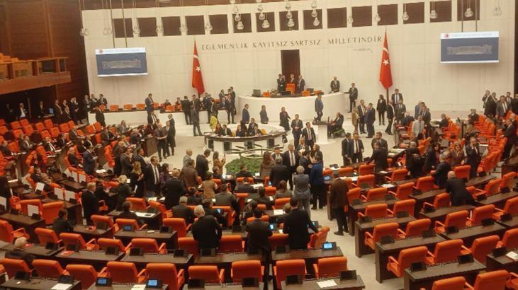 TBMM Genel Kurulu’nda ‘gülme’ tartışması!