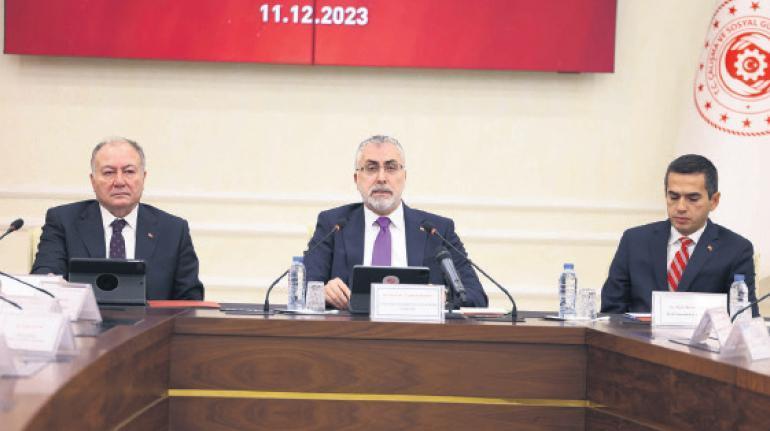 Asgari ücrette ‘tek zam’ beklentileri yükseltti