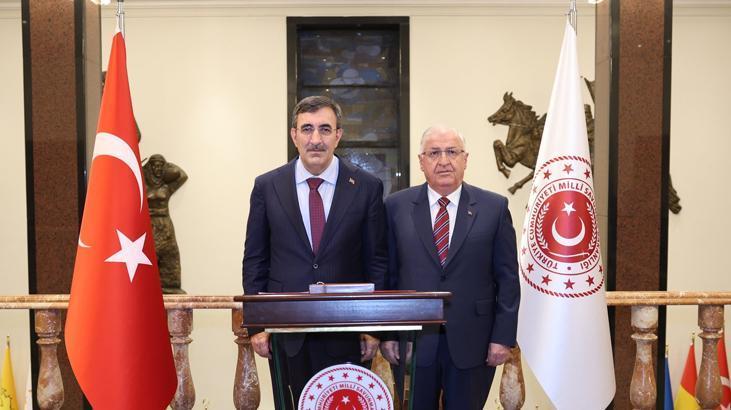 Siyasiler, Bakan Güler’e şehit askerler için taziye ziyaretinde bulundu