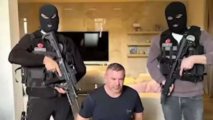 Son dakika… Bakan Yerlikaya açıkladı: Kırmızı bültenle aranan suç örgütü lideri İstanbul’da yakalandı