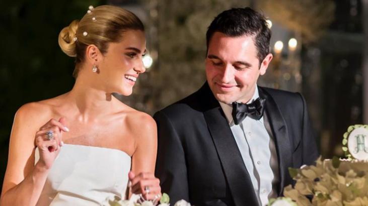 Hacı-Nazlı Sabancı çiftinden yılbaşı paylaşımı