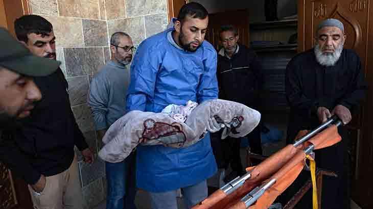 Gazze’de can kaybı yükselmeye devam ediyor: En az 22 bin 722 ölü