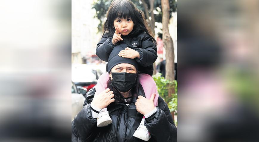 ‘Başrolken sette kablo taşıdım’