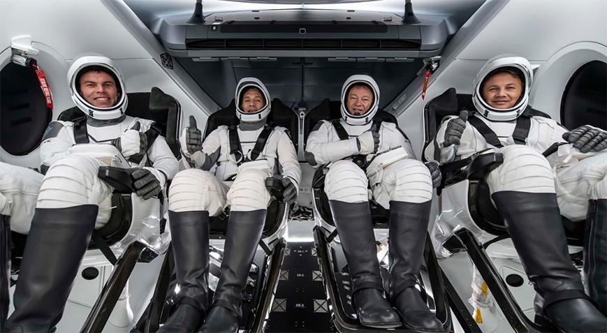 Alper Gezeravcı sosyal medyayı yıktı geçti! Cam kenarını kapmışız