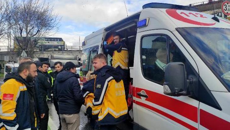 İETT otobüsü alt geçit duvarına çarptı! Yaralılar var