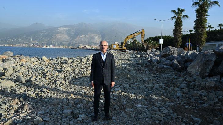 Ulaşım yatırımlarında öncelik deprem bölgesinin! ‘Afet sonrası yeniden inşa çalışmalarımız hızla sürüyor’