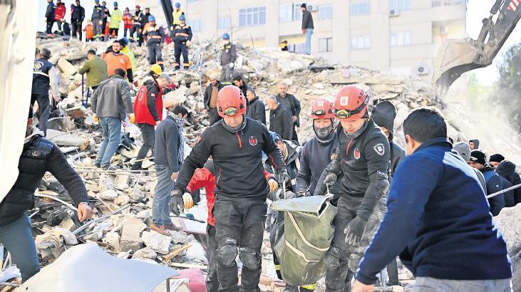 Balıkesir deprem bölgesinde tek yürek