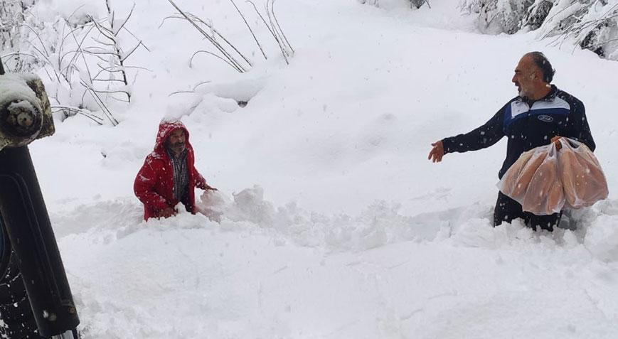 Artvin’de 119 köy yolu kardan kapandı! Hoparlörlerden çığ uyarısı yapıldı