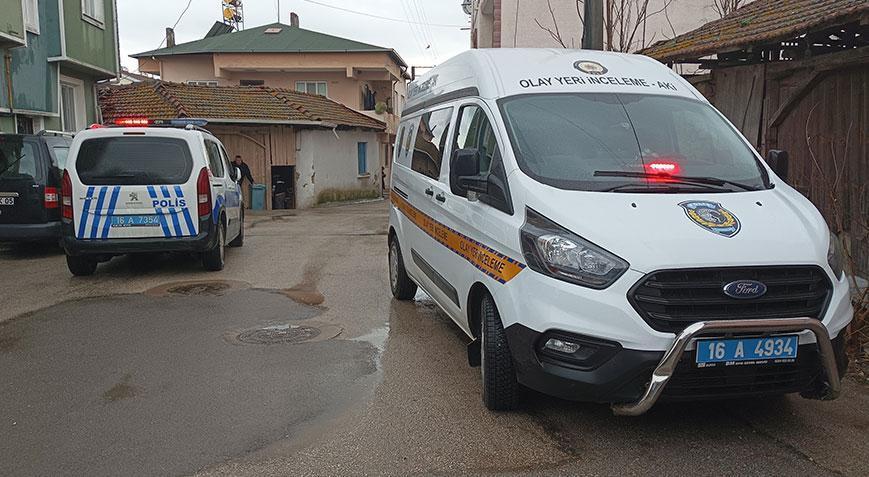 Oğlu kapıyı girip eve girdi! Yaşlı çiftin kahreden ölümü