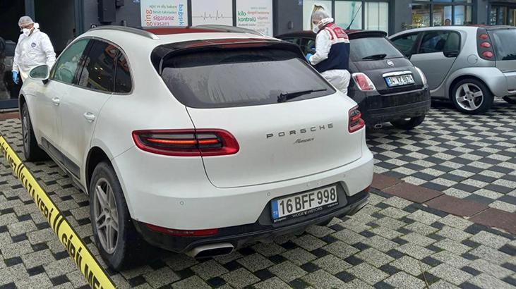 Çalışır haldeki lüks araçta cansız bedeni bulundu