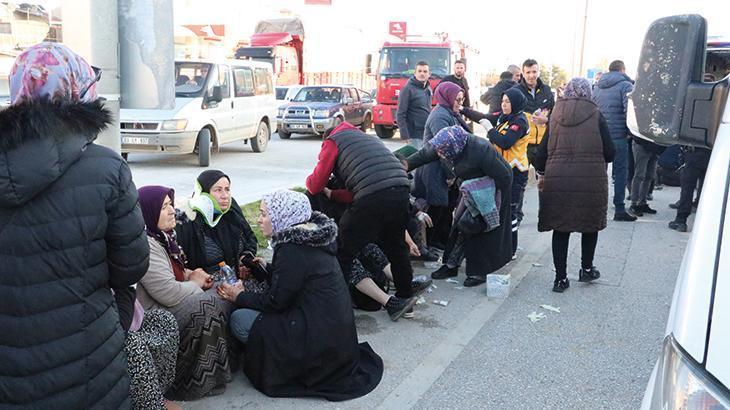 Afyonkarahisar’da feci kaza! işçi servisi ile TIR çarpıştı: 14 yaralı