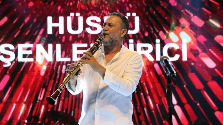 İzmir’de Hüsnü Şenlendirici sürprizi! AK Parti’den listeye girdi