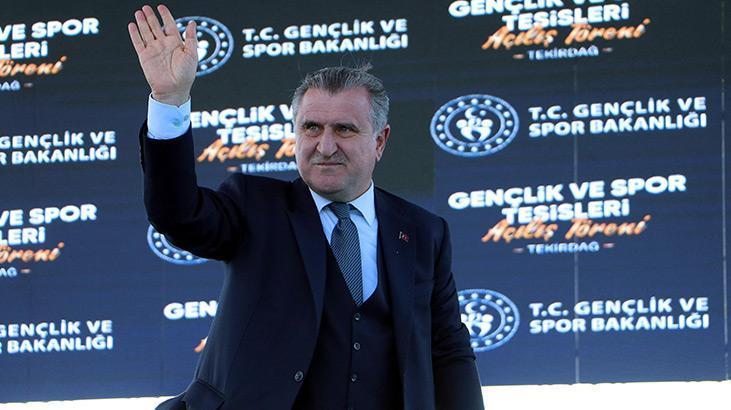 ‘Türkiye’nin dört bir yanına devasa spor tesisleri yaptık’