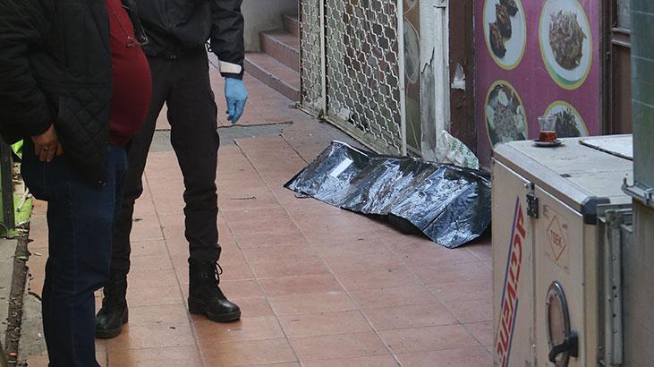 Antalya’da bir kişi kaldırımda ölü bulundu